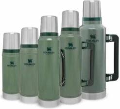 Stanley The Legendary Classic Bottle 0,75L - Thermosfles - Hammertone Green 21 Stanley The Legendary Classic Bottle 0,75L - Thermosfles - Hammertone Green -Waterfles Voor Buiten 1200x1082 3