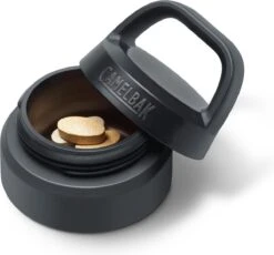 CamelBak Multibev Vacuum SS - Waterfles Met Afneembare Koffie / Theebeker - 650 Ml + 500 Ml - Zwart / Zwart (Black/Black) 28 CamelBak Multibev Vacuum SS - Waterfles Met Afneembare Koffie / Theebeker - 650 Ml + 500 Ml - Zwart / Zwart (Black/Black) -Waterfles Voor Buiten 1200x1118 3