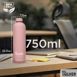 Pulver - RVS Thermosfles / Drinkfles – BPA Vrij – 750 Ml - Waterfles Met Draaidop – Drinkfles – Dubbele Isolatie - Rubberen Coating- Licht Roze -Waterfles Voor Buiten 1200x1200 1241