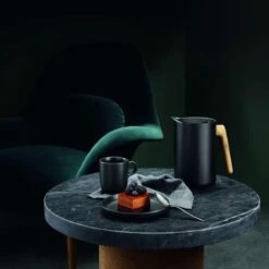 Nordic Kitchen Thermoskan - 1 Liter - Zwart - Eva Solo -Waterfles Voor Buiten 1200x1200 1314