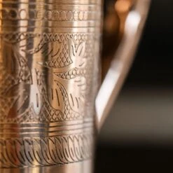 Puur Koperen Kan Bloempatroon - 1,5 Liter 11 Puur Koperen Kan Bloempatroon - 1,5 Liter -Waterfles Voor Buiten 1200x1200 1385