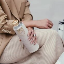 Equa Glazen Waterfles 750 Ml Mismatch Met Hoes - Beige -Waterfles Voor Buiten 1200x1200 155