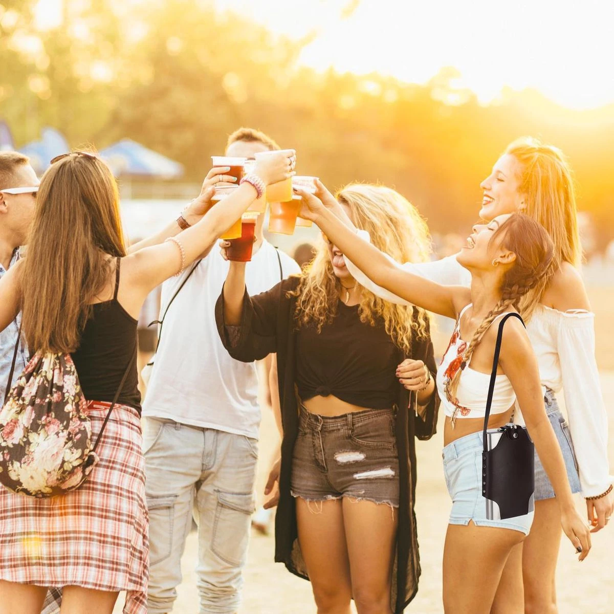 Relaxdays Platvink Edelstaal XXL - Heupfles 1,8 Liter - Zakflacon - Draagriem - Rvs Zilver 5 Relaxdays Platvink Edelstaal XXL - Heupfles 1,8 Liter - Zakflacon - Draagriem - Rvs Zilver - Afbeelding 3