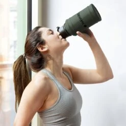 Navaris Fitness Drinkfles 1,3 Liter - Lichte Waterfles Van Roestvrij Staal Grijs - Grote Grijze Waterfles RVS Voor Sport, Fitness, Yoga En Kamperen -Waterfles Voor Buiten 1200x1200 294