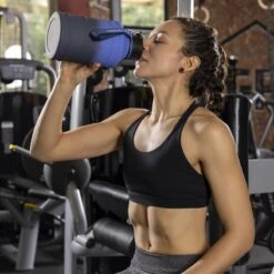 Navaris Enkelwandige Waterfles Van Rvs - Drinkfles - 2L - Extra Grote Roestvrijstalen Fles Met Drinkdop - Ideaal Tijdens Het Sporten - BPA-vrij -Waterfles Voor Buiten 1200x1200 315