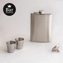 Bar Essentials® Heupfles RVS - Zakflacon - Platvink - Heupflacon - Gifbox -Waterfles Voor Buiten 1200x1200 540