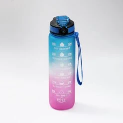 Merkloos Vision Vel Blauw-Roze Waterfles Met Tijdmarkeringen | 1 Liter | Sport Waterfles | Drinkfles Met Rietje | Lekvrije Sportfles | Tritan Waterfles | BPA Vrij | Voor Sport, Fietsen, Kamperen, School, Sportschool | Tijdmarkering -Waterfles Voor Buiten 1200x1200 615