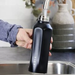 TIGR Hexagon - Drinkfles - Thermosfles - RVS - 500ml - Groen - Met Afwasborstel -Waterfles Voor Buiten 1200x1200 753