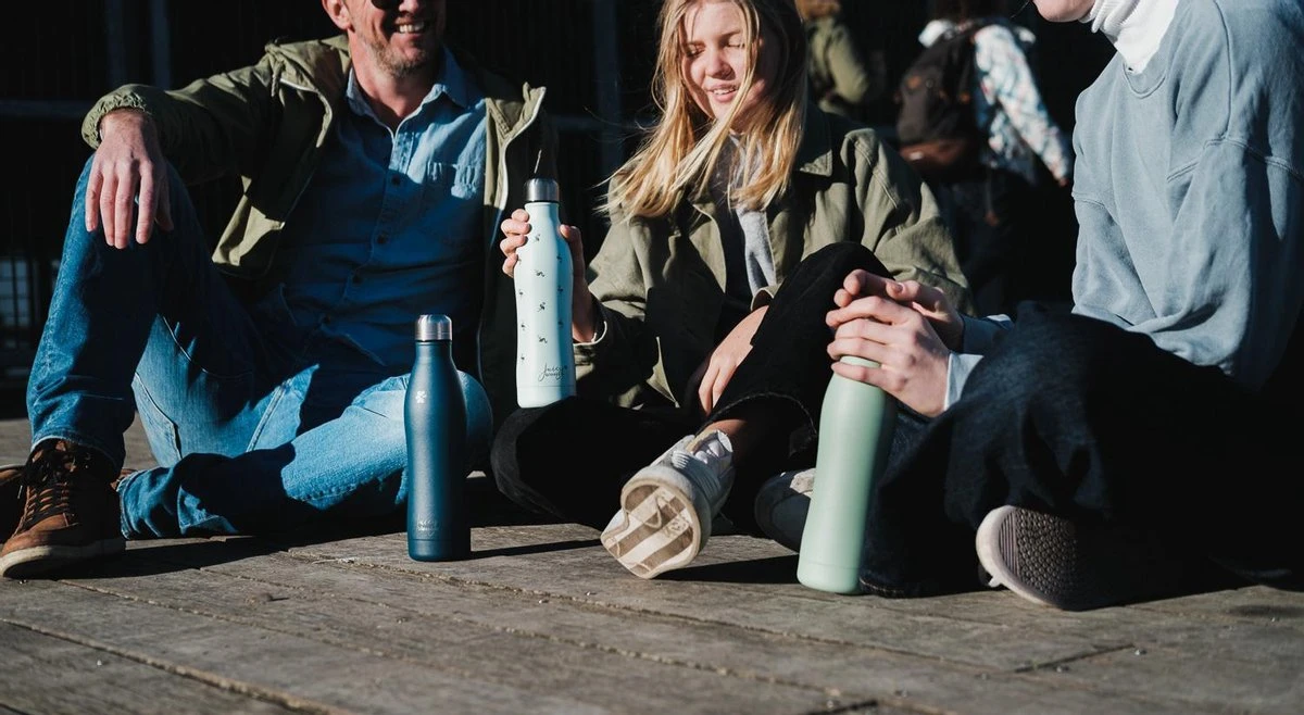 Juicy Blossom Drinkfles - 500ml - Roestvrij Staal - Stainless Steel Bottle - Waterfles - Drinkfles - Thermosfles (Muntgrijs) 9 Juicy Blossom Drinkfles - 500ml - Roestvrij Staal - Stainless Steel Bottle - Waterfles - Drinkfles - Thermosfles (Muntgrijs) - Afbeelding 7