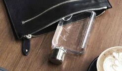 Memobottle A7 - Drinkfles In A7 Formaat - Plastick -Waterfles Voor Buiten 1200x698 1