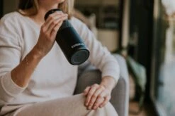 Kambukka Etna Grip Thermosbeker 500 Ml - Makkelijk Reinigen - Lekvrije Koffiebeker - Zwart -Waterfles Voor Buiten 1200x800 167