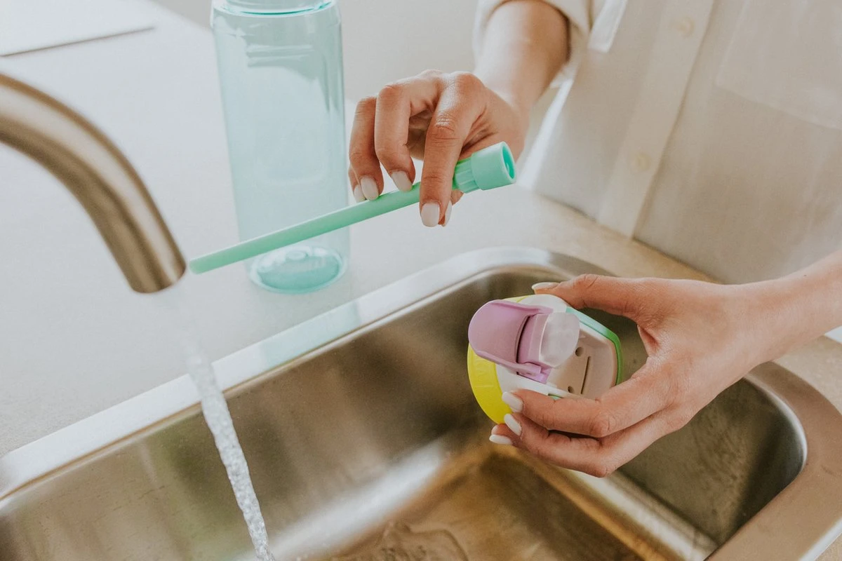 Kambukka Lagoon Drinkfles 750ml - Candy Dance Met Geïntegreerd Rietje 11 Kambukka Lagoon Drinkfles 750ml - Candy Dance Met Geïntegreerd Rietje - Afbeelding 9