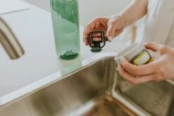 Kambukka Elton Drinkfles 750ml - Olive Green Met 3-in-1 Lid En Makkelijke Reiniging -Waterfles Voor Buiten 1200x800 68