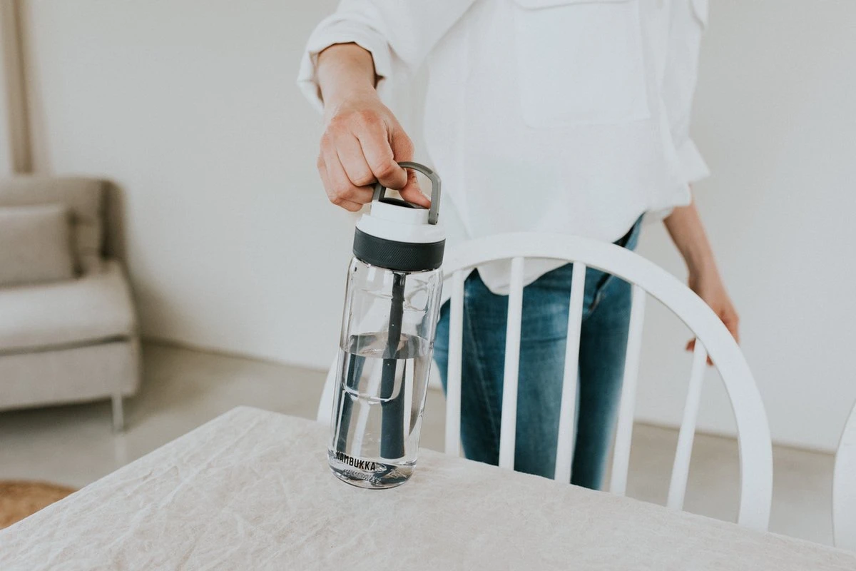 Kambukka Lagoon Drinkfles 750ml - Clear Met Geïntegreerd Rietje 5 Kambukka Lagoon Drinkfles 750ml - Clear Met Geïntegreerd Rietje - Afbeelding 3