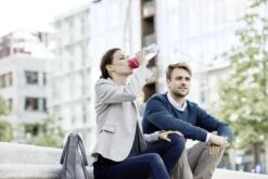 BRITA - Waterfilterfles VITAL - 0,6L - Roze - Inclusief 1 MicroDisc Waterfilter -Waterfles Voor Buiten 1200x801 10