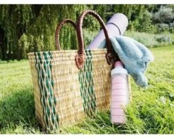 YOS Bottle - Waterfles Met Pillendoos - 7 Vaks - Roze -Waterfles Voor Buiten 1200x955 2