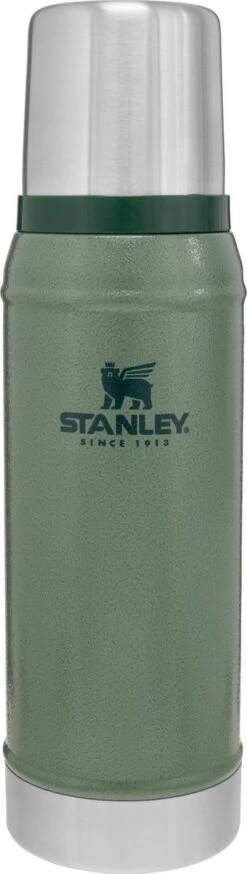 Stanley The Legendary Classic Bottle 0,75L - Thermosfles - Hammertone Green 29 Stanley The Legendary Classic Bottle 0,75L - Thermosfles - Hammertone Green -Waterfles Voor Buiten 339x1200 3