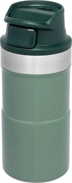 Stanley The Trigger-Action Travel Mug 0,25L - Thermosfles - Hammertone Green 17 Stanley The Trigger-Action Travel Mug 0,25L - Thermosfles - Hammertone Green -Waterfles Voor Buiten 471x1200 6