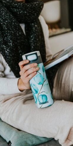 Kambukka Etna Thermosbeker 500 Ml - Makkelijk Reinigen - Lekvrije Koffiebeker - Eucalyptus Leaves -Waterfles Voor Buiten 600x1200 3