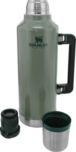 Stanley The Legendary Classic Bottle 2.3L Hammertone Green -Waterfles Voor Buiten 601x1200