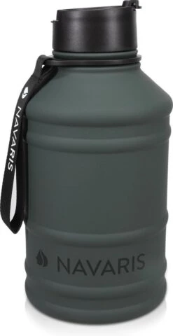 Navaris Waterfles Van Roestvrij Staal - Drinkfles - 2L - Extra Grote Roestvrijstalen Fles Met Drinkdop - Ideaal Tijdens Het Sporten - BPA-vrij -Waterfles Voor Buiten 617x1200 2