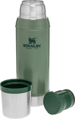 Stanley The Legendary Classic Bottle 0,75L - Thermosfles - Hammertone Green 30 Stanley The Legendary Classic Bottle 0,75L - Thermosfles - Hammertone Green -Waterfles Voor Buiten 764x1200 5