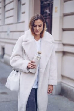 Equa Glazen Waterfles 750 Ml Mismatch Met Hoes - Beige -Waterfles Voor Buiten 799x1200 1