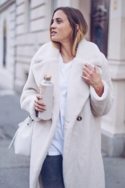 Equa Glazen Waterfles 750 Ml Mismatch Met Hoes - Beige -Waterfles Voor Buiten 800x1200 13