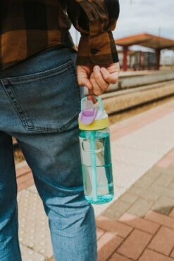 Kambukka Lagoon Drinkfles 750ml - Candy Dance Met Geïntegreerd Rietje 16 Kambukka Lagoon Drinkfles 750ml - Candy Dance Met Geïntegreerd Rietje -Waterfles Voor Buiten 800x1200 29