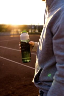 Kambukka Elton Drinkfles 750ml - Olive Green Met 3-in-1 Lid En Makkelijke Reiniging -Waterfles Voor Buiten 800x1200 31