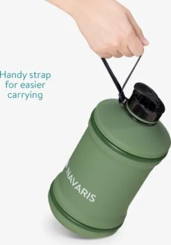 Navaris Waterfles Van Lichte Kunststof - Drinkfles 2L - Extra Grote Fles Met Drinkdop - Ideaal Voor Sport, Fitness, Yoga En Kamperen -Waterfles Voor Buiten 836x1200
