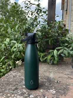 Wattamula Design Eco RVS Drinkfles - Mosgroen - Extra Dop Met Rietje En Carrier - 500 Ml - Waterfles - Thermosfles - Sport 11 Wattamula Design Eco RVS Drinkfles - Mosgroen - Extra Dop Met Rietje En Carrier - 500 Ml - Waterfles - Thermosfles - Sport -Waterfles Voor Buiten 894x1200