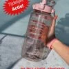 Merkloos Waterfles 2 Liter - Waterfles Met Rietje - Grote Waterfles - Sportbidon - Twee Liter Waterfles - Sportfles - Sportfles Fitness - Bottle 2 Liter- Drinkfles - Schenkfles - Roze Transparant - Gratis Armband - Waterflessen