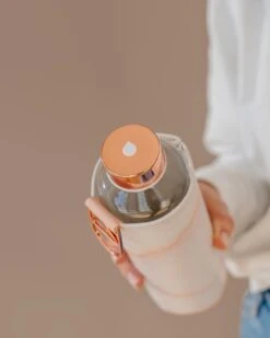 Equa Glazen Waterfles - Lava - 750 Ml - Mismatch Met Hoes - Imitatieleer - BPA Vrij -Waterfles Voor Buiten 959x1200 4