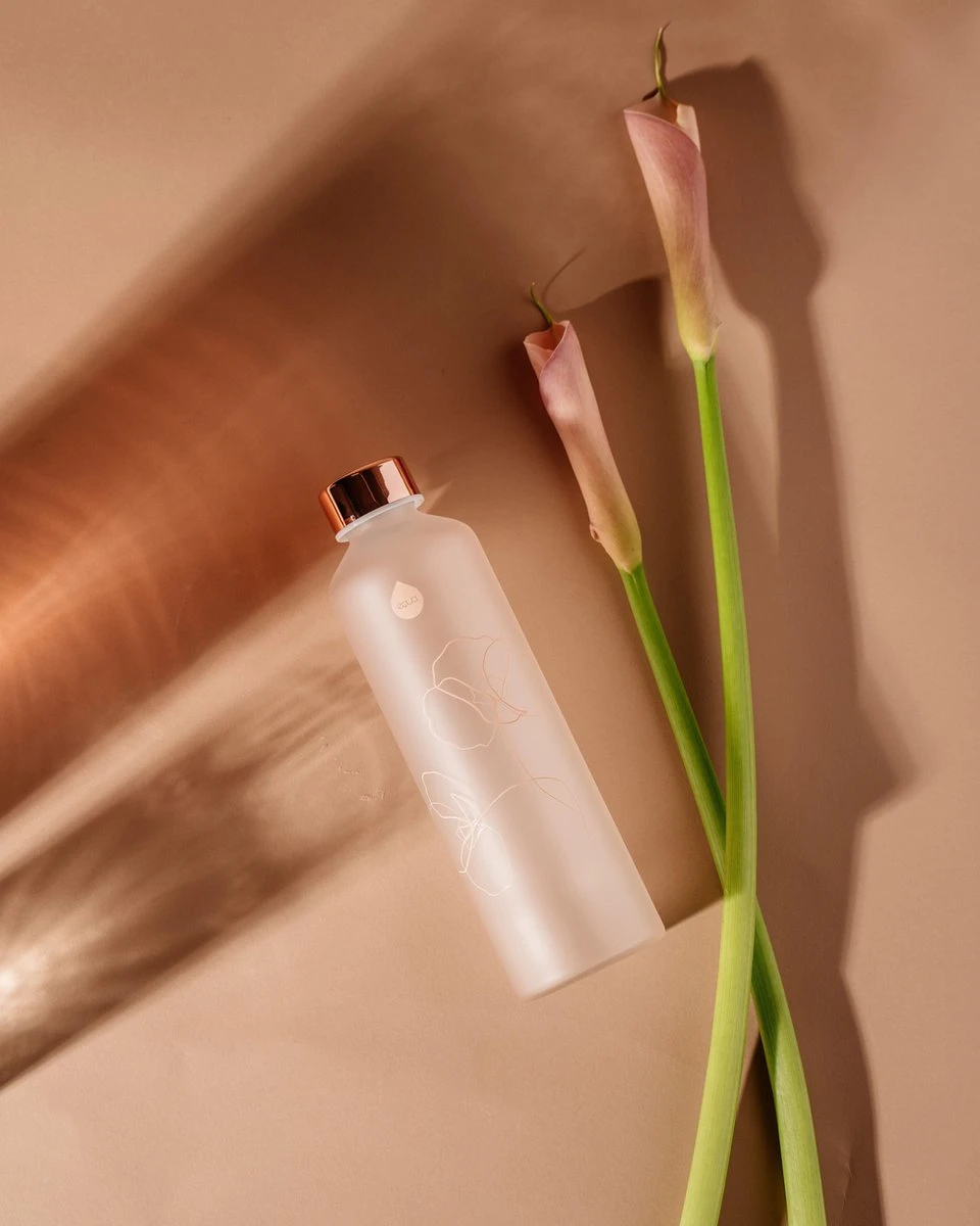 Equa - Waterfles - Glas - 750 ML - Roze 4 Equa - Waterfles - Glas - 750 ML - Roze - Afbeelding 2