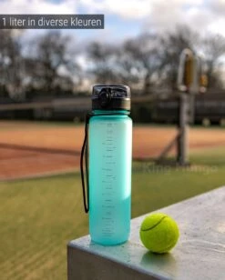 Drinkfles - 1 Liter - Sport Bidon Drinkbus 1000ml - Lichtblauw - King Mungo KMDF043 -Waterfles Voor Buiten 961x1200