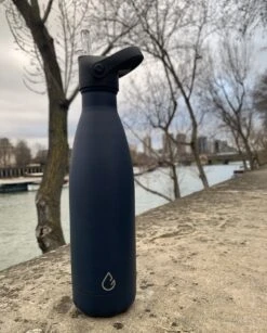 Wattamula Design Eco RVS Drinkfles - Donkerblauw - Extra Dop Met Rietje En Carrier - 500 Ml - Waterfles - Thermosfles - Sport -Waterfles Voor Buiten 964x1200 3