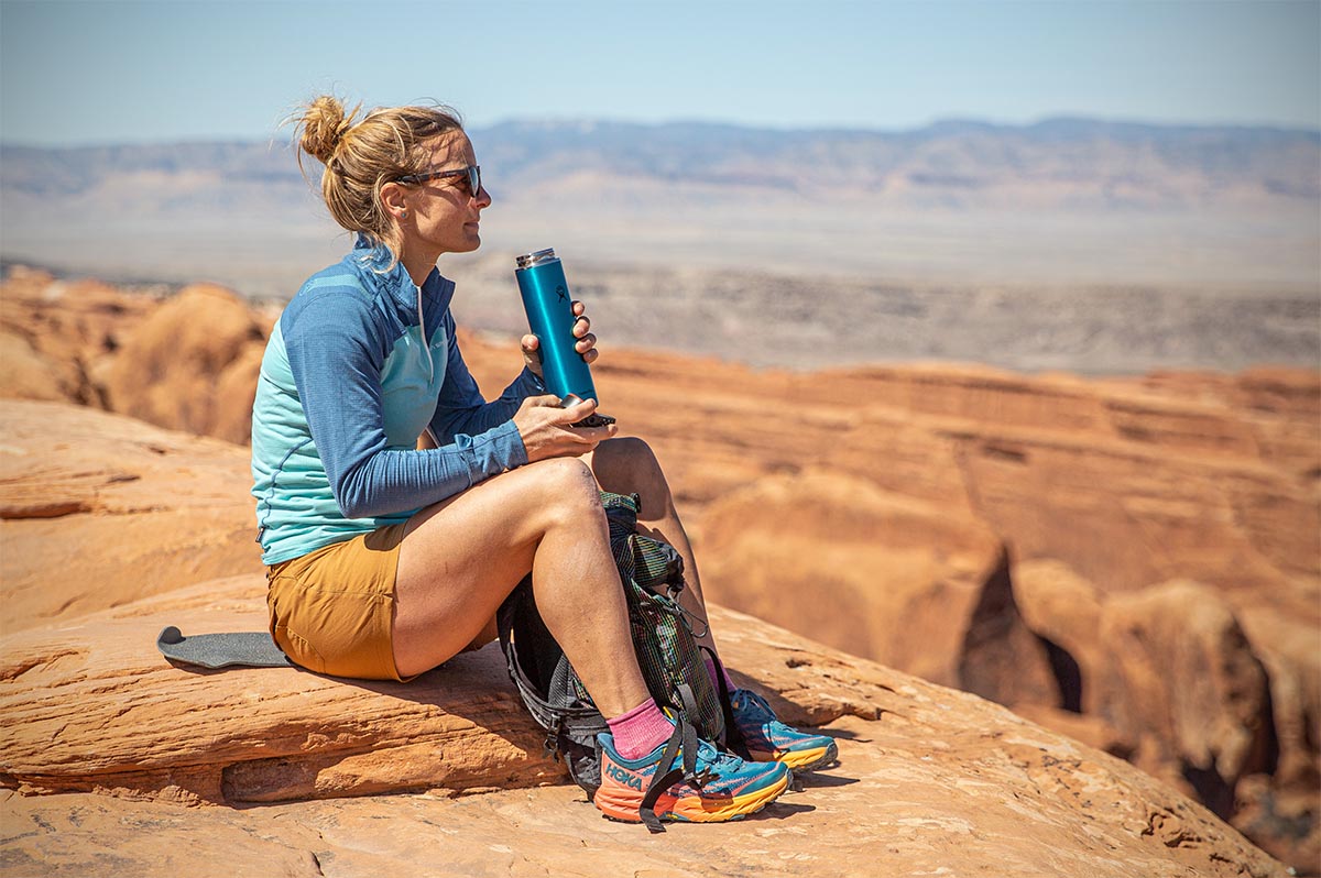 Waterfles Voor Buiten -Waterfles Voor Buiten Water bottle Drinking from Hydro Flask Lightweight in Utah